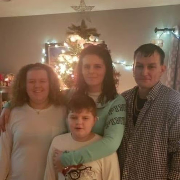 Meet your Posher, Courtney - Picture 1 of 1